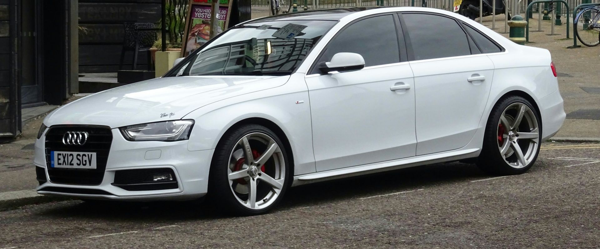 Executive sedan rental